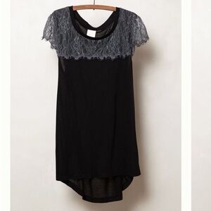 Anthropologie Eloise eyelash lace tee in black and gray. Size M. EUC.